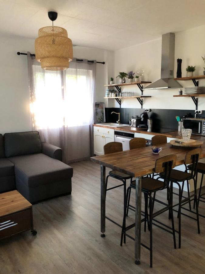 Villa Bergerac Avec Piscine Екстериор снимка