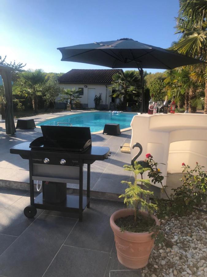 Villa Bergerac Avec Piscine Екстериор снимка