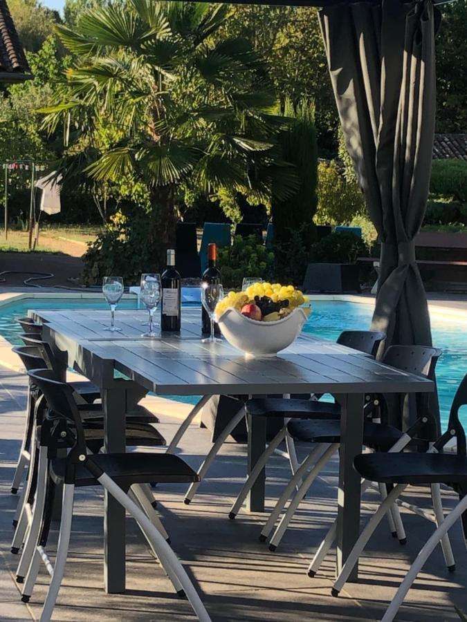 Villa Bergerac Avec Piscine Екстериор снимка